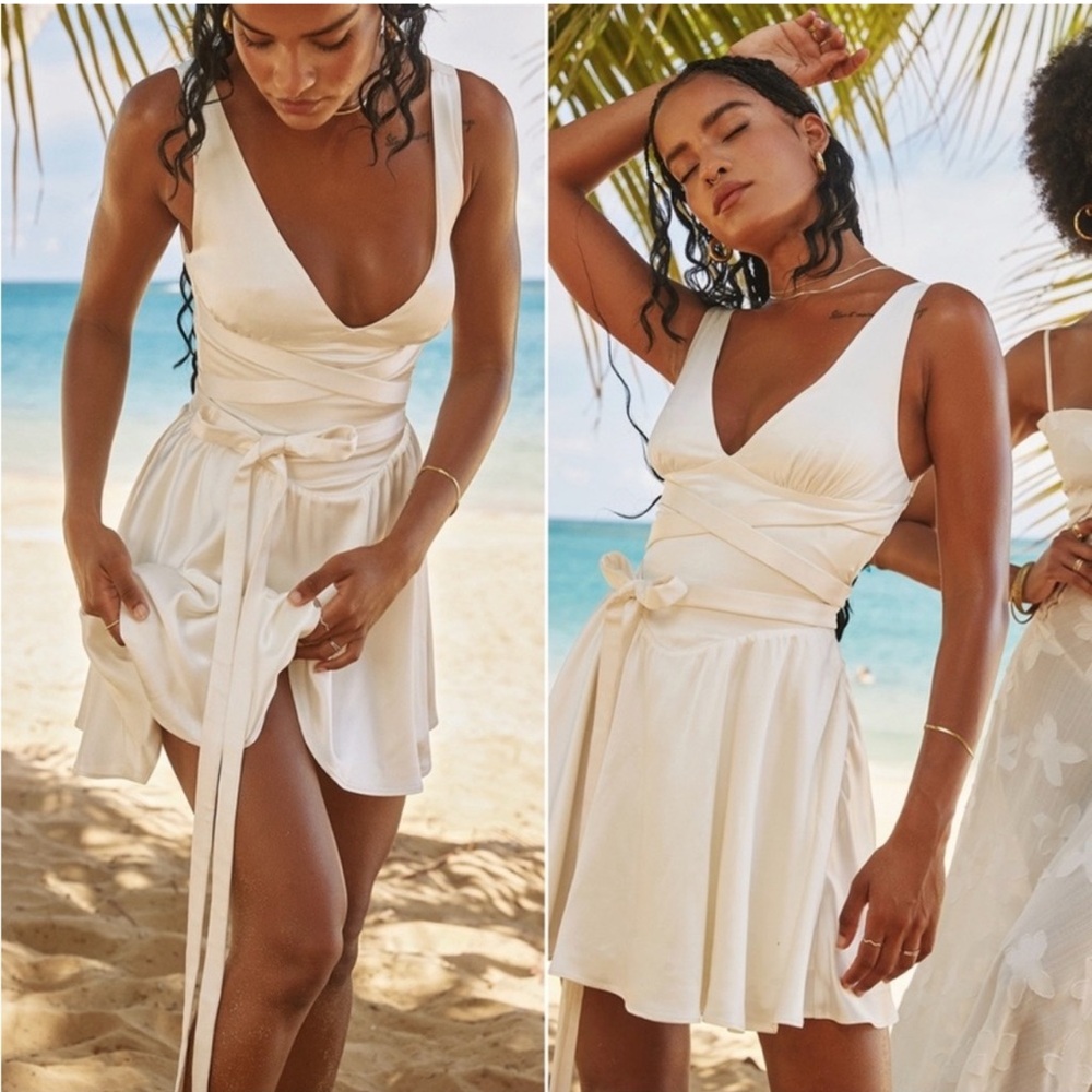 NWT HOUSE OF CB 'Shiema' Ivory Floaty Mini Dress Bridal Bachelorette